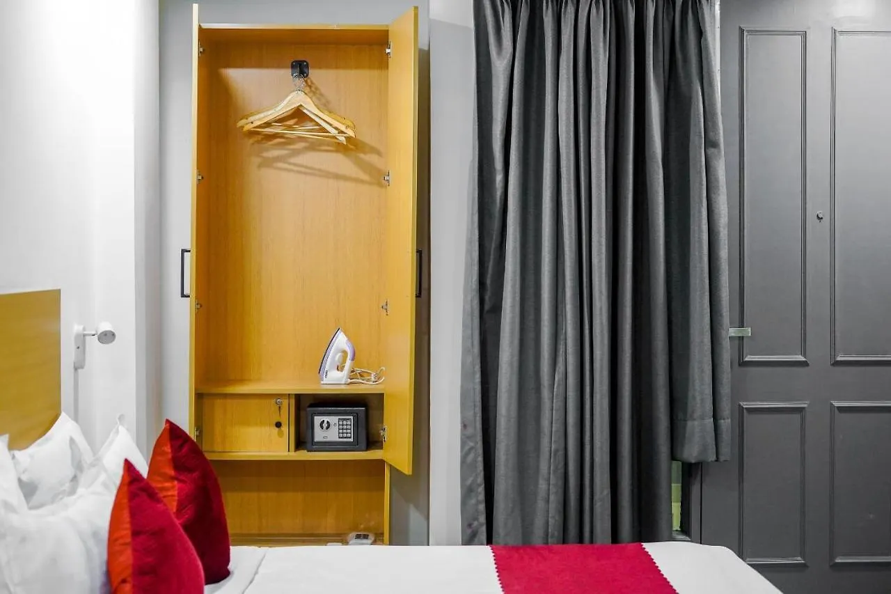 Saltstayz Phase 1 - Golf Course Road Gurgaon Hotel