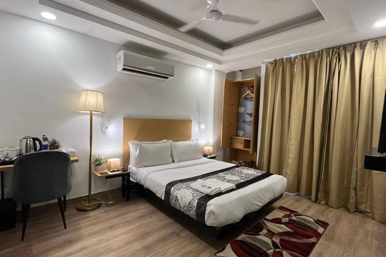Saltstayz Phase 1 - Golf Course Road Gurgaon Indien